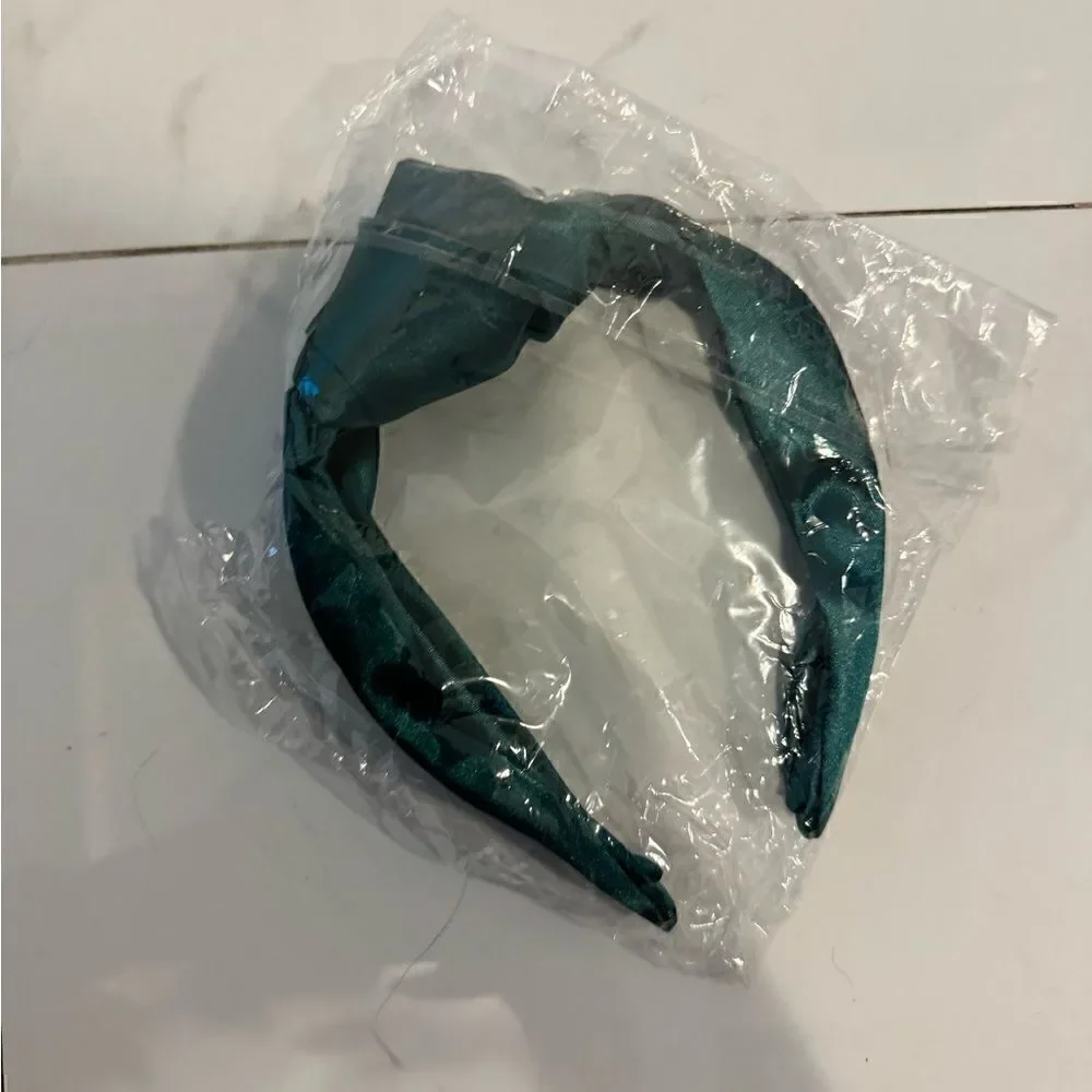 Dark green headband #16
